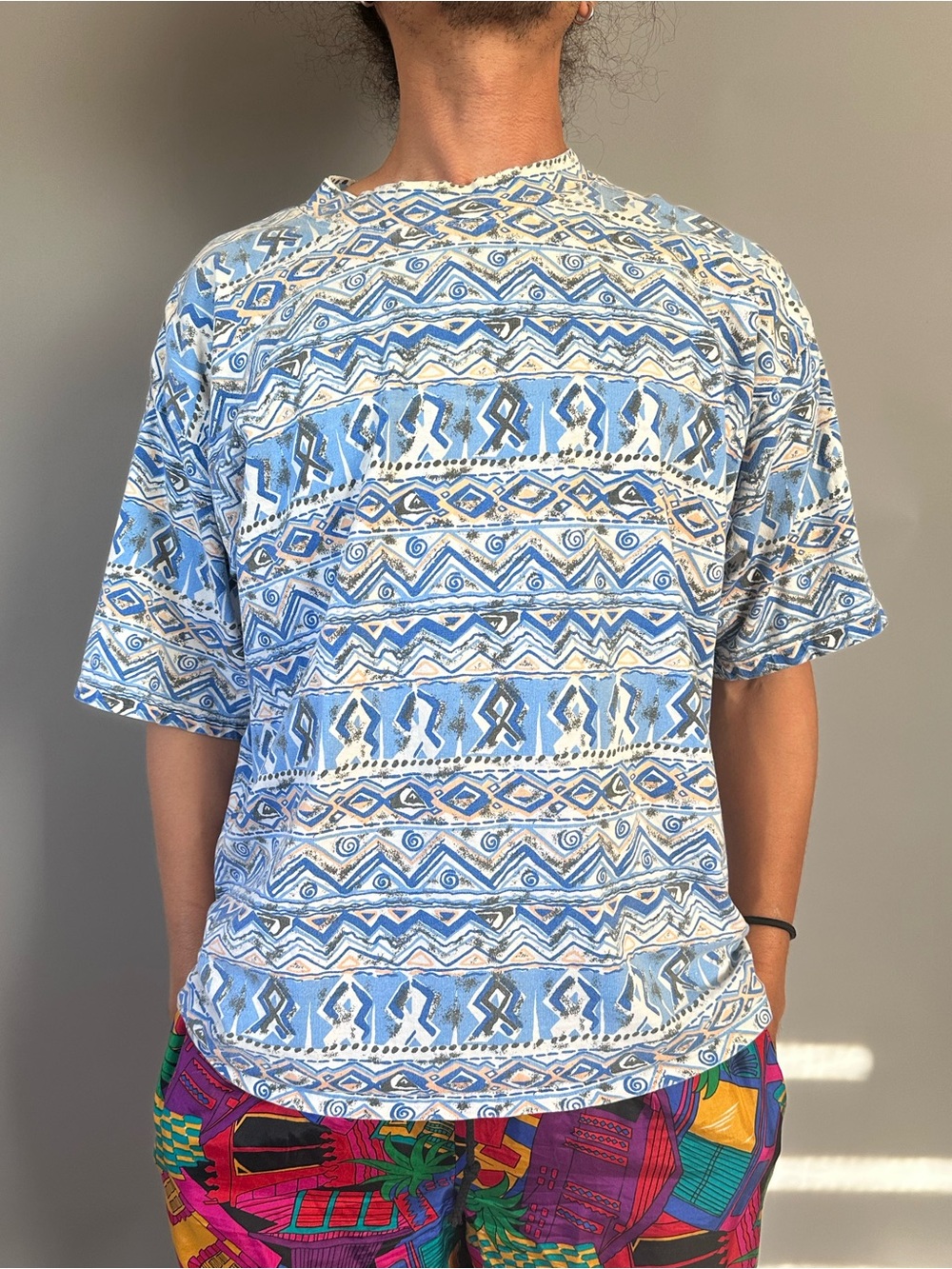Vintage 80’s Quiksilver Blue Patterned Short-Sleeve Tee